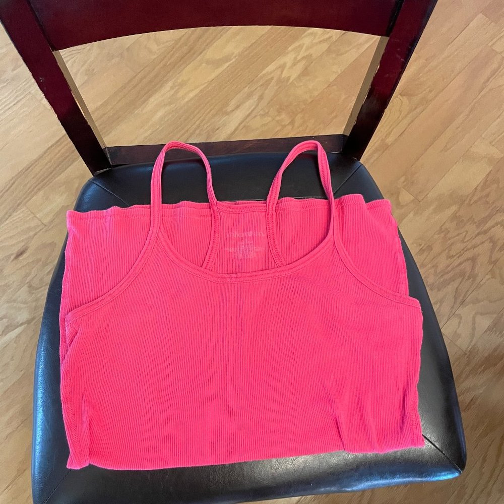 Pink tank top